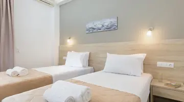 Lefkimi Hotel