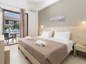 Lefkimi Hotel