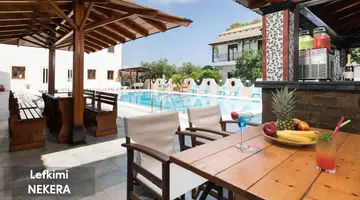 Lefkimi Hotel