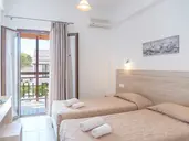 Lefkimi Hotel