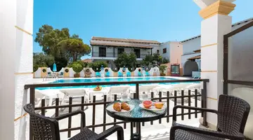 LEFKIMI HOTEL