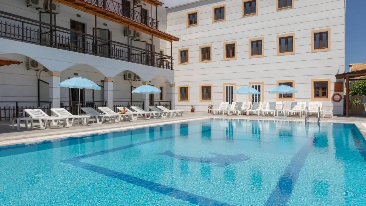 Lefkimi Hotel