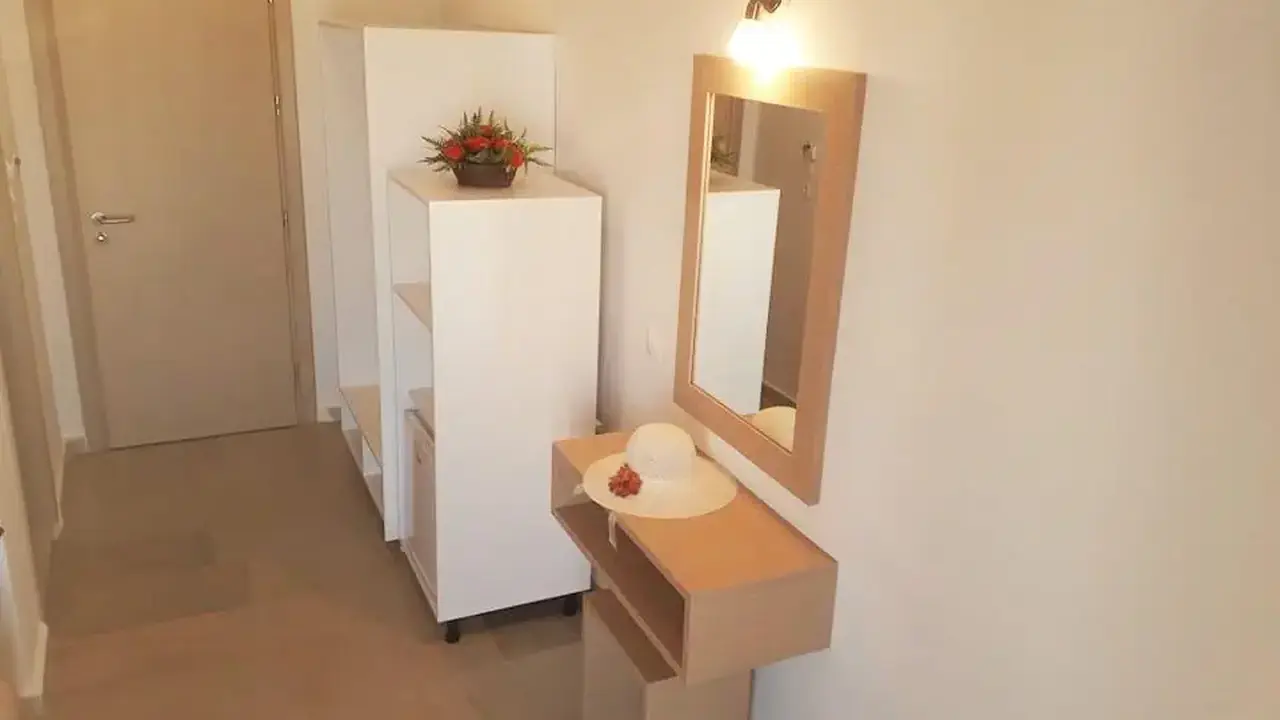 Lefkimi Hotel