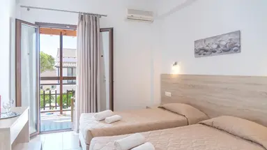 LEFKIMI HOTEL