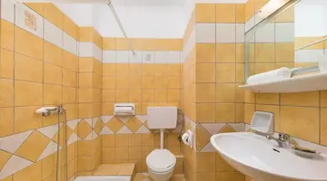 Lefkimi Hotel