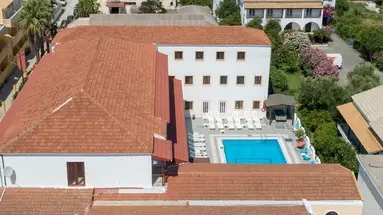 Lefkimi Hotel
