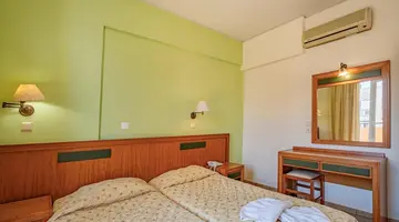 Lefkoniko Bay Hotel