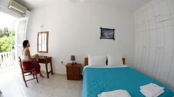 Lefkothea Hotel (Ex Villa Kamari Star)