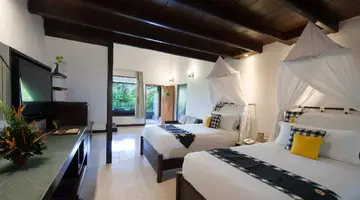 Legian Beach Hotel
