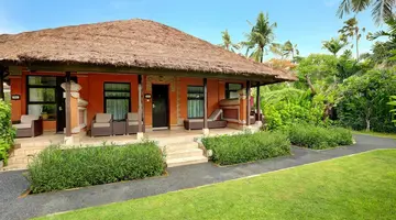 Legian Beach Hotel