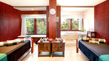 Legian Beach Hotel