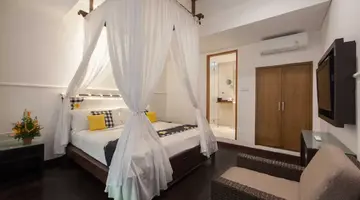 Legian Beach Hotel