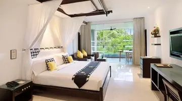 Legian Beach Hotel