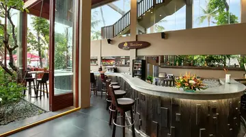 Legian Beach Hotel