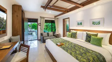 Legian Beach Hotel