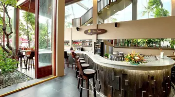 Legian Beach Hotel