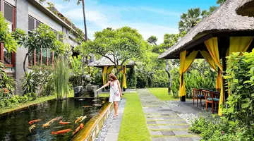 Legian Beach Hotel