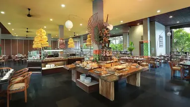 Legian Beach Hotel