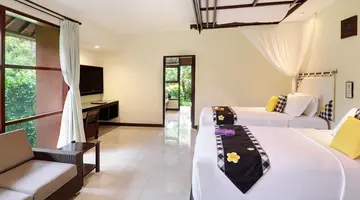 Legian Beach Hotel