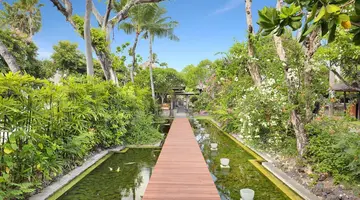 Legian Beach Hotel
