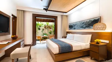 Legian Beach Hotel
