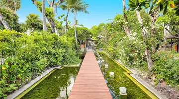 Legian Beach Hotel