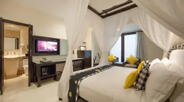 Legian Beach Hotel