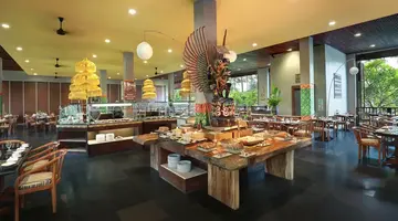 Legian Beach Hotel