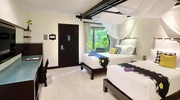 Legian Beach Hotel