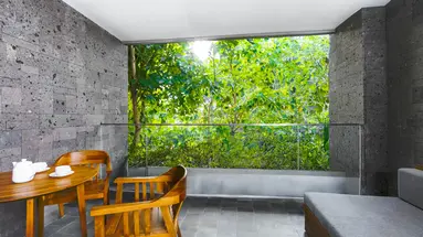Legian Beach Hotel