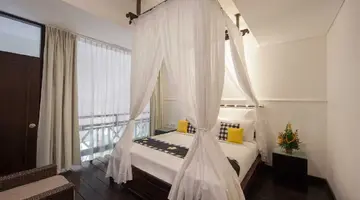 Legian Beach Hotel