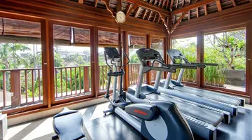 Legian Beach Hotel