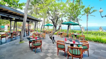 Legian Beach Hotel