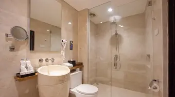 Legian Beach Hotel