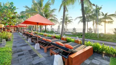 Legian Beach Hotel