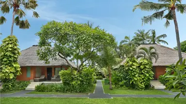 Legian Beach Hotel