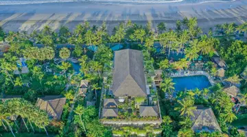 Legian Beach Hotel