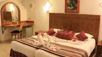 LELLA BAYA