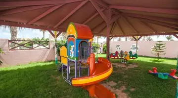 Lella Meriam Hotel & Club