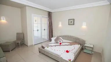 Lella Meriam Hotel & Club