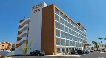 Leonardo Crystal Cove Hotel