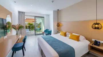 Leonardo Crystal Cove Hotel