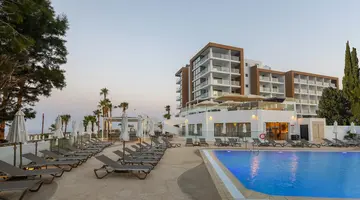 LEONARDO CRYSTAL COVE & SPA BY THE SEA - ADULTS ONLY