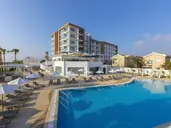 Leonardo Crystal Cove & Spa by the sea -