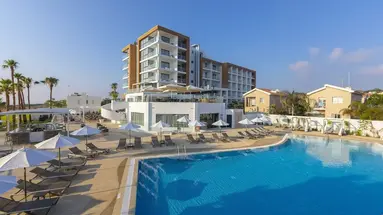 Leonardo Crystal Cove & Spa by the sea -
