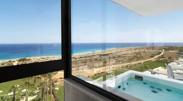 Leonardo Crystal Cove & Spa by the sea -