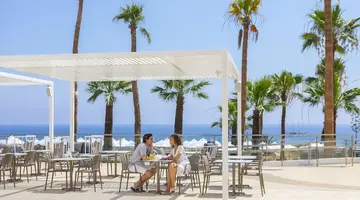 Leonardo Crystal Cove & Spa by the sea -