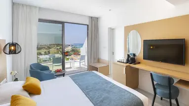 Leonardo Crystal Cove & Spa by the sea -
