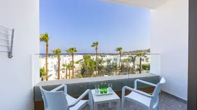 Leonardo Crystal Cove & Spa by the sea -