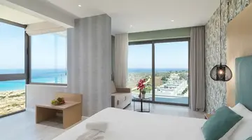 Leonardo Crystal Cove & Spa by the sea -